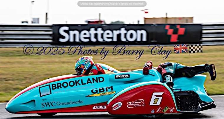 Emmanuelle CLEMENT en side-car les 30 et 31/8/25 à Snetterton