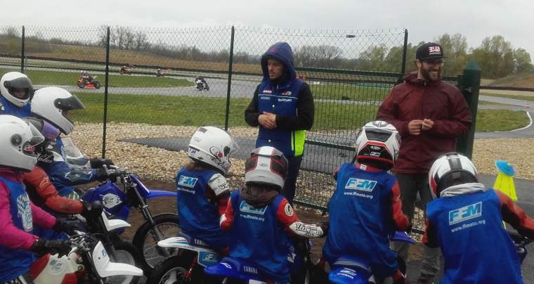 Journée Initiation  et  découverte moto,9 Mars 2019, Circuit Château Gaillard