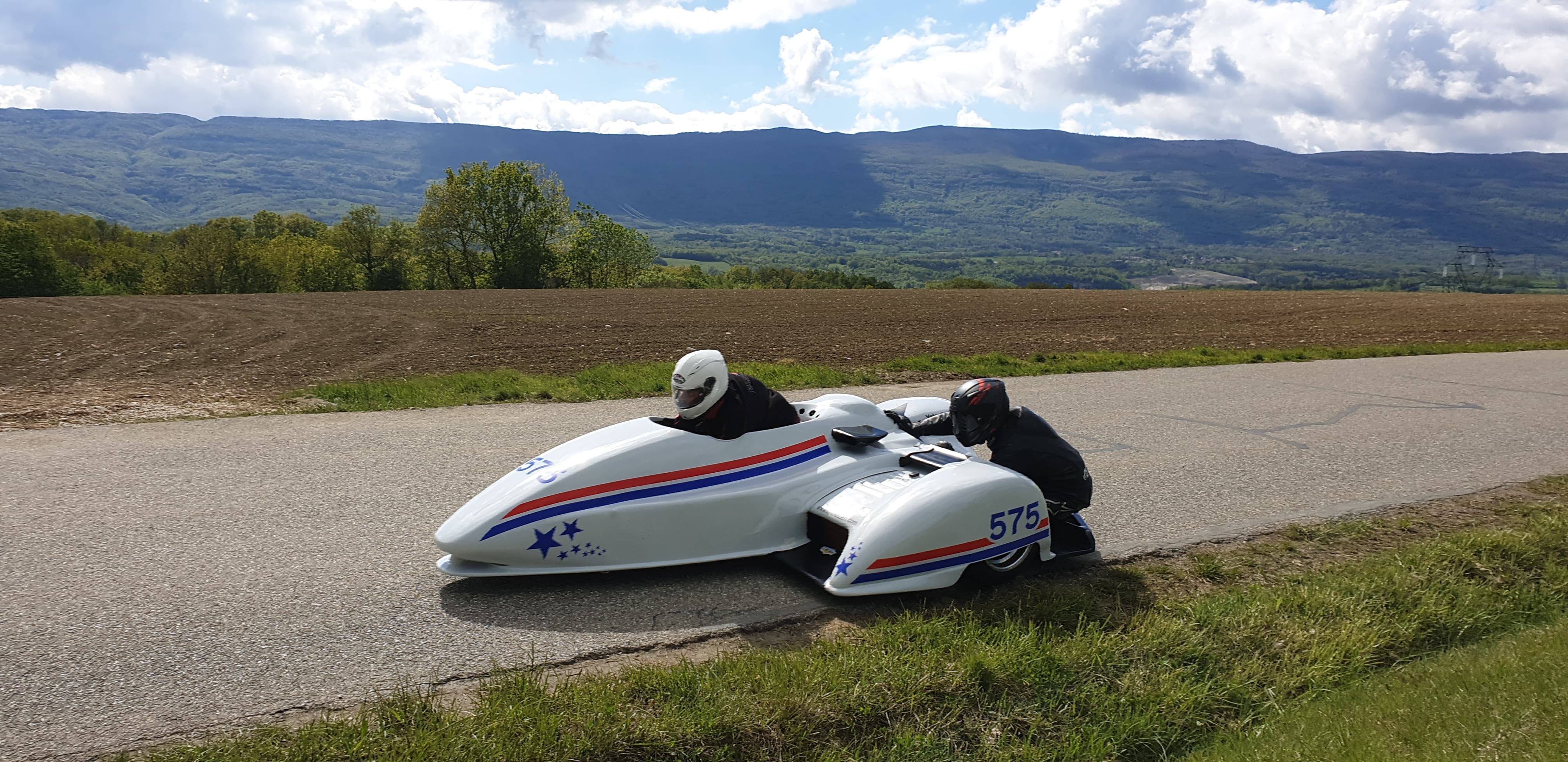 Ouverture du championnat de France de la montagne les 4 et 5 Mai derniers, à Franclens, podium pour nos side caristes